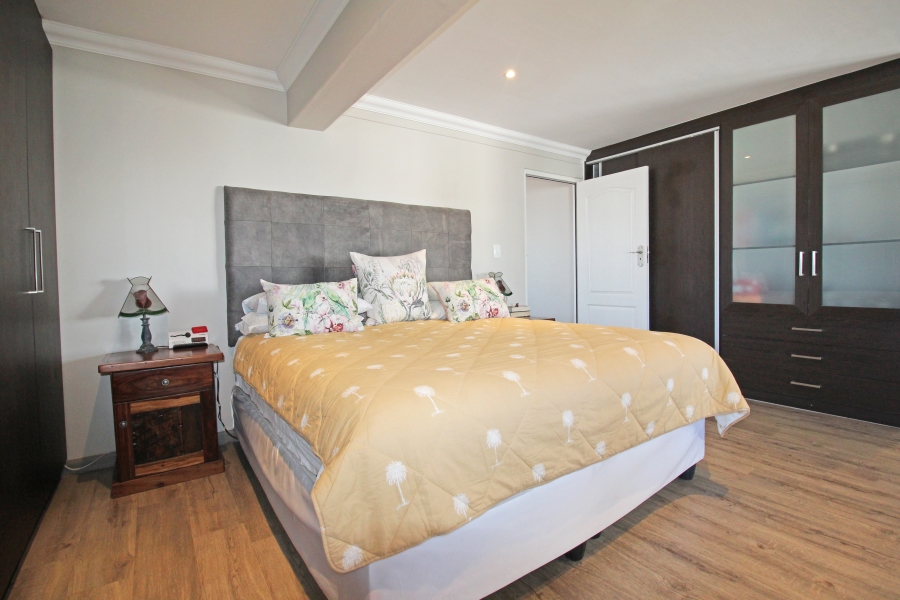 4 Bedroom Property for Sale in Calypso Beach Western Cape